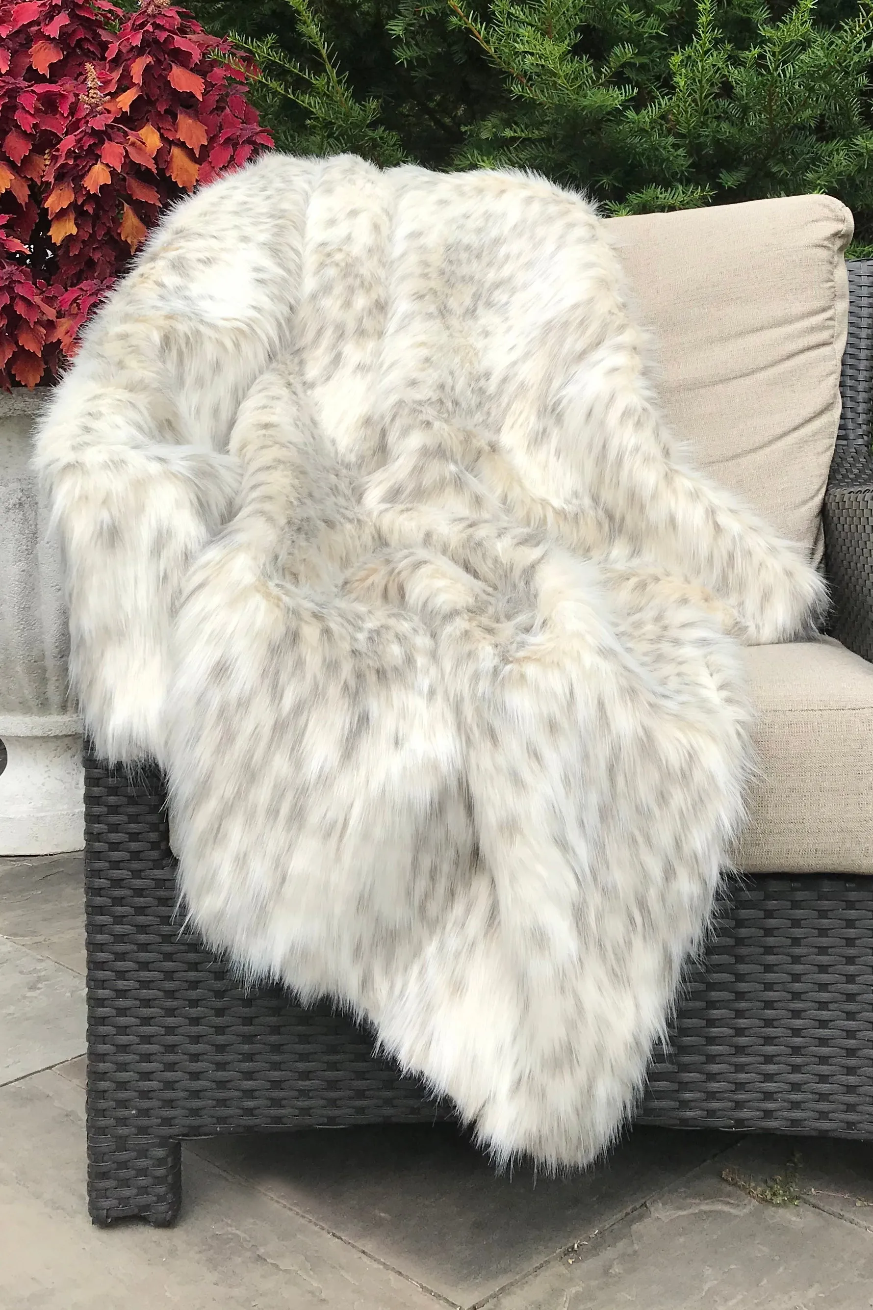 Faux Fur Throw Blanket